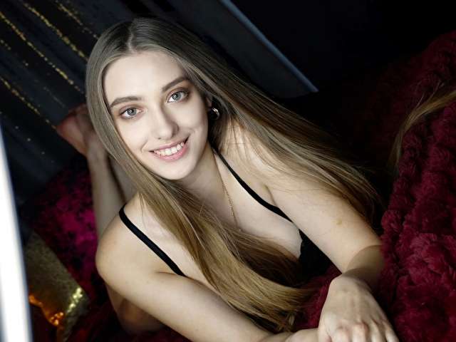 ALICECUTES free sexy photo