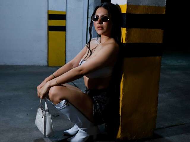 ADHARAGIL free sexy photo