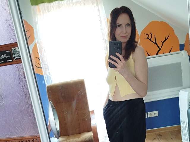 ANNALOVELY free sexy photo