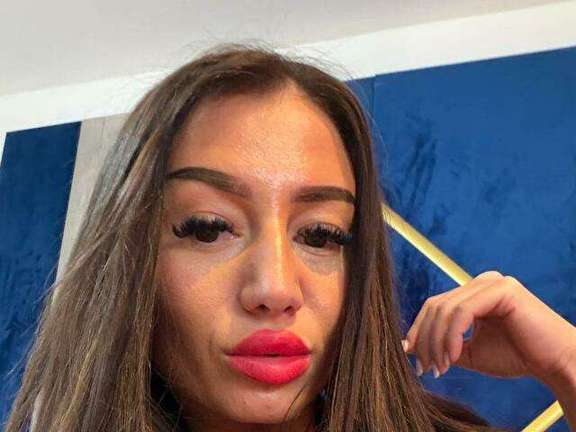 BRUNETTEB free sexy photo