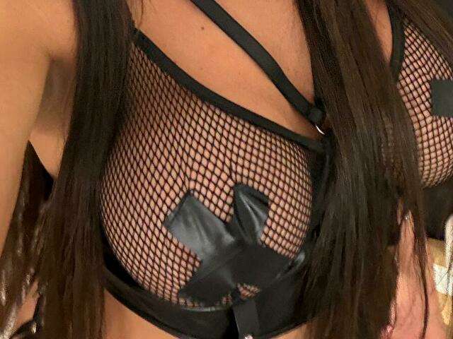 BRUNETTEB free sexy photo