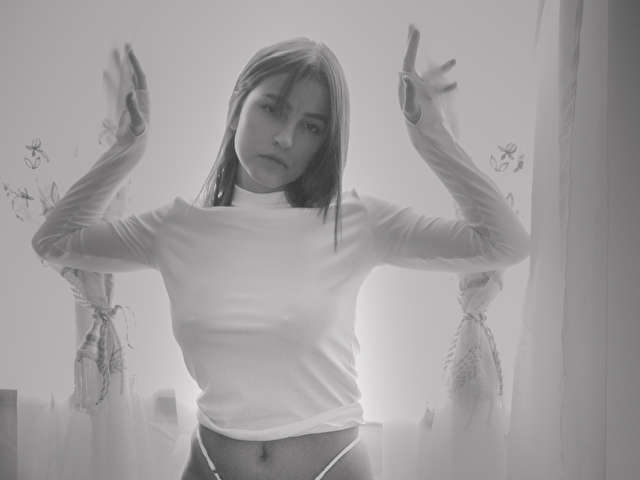 ISABELAWAYNE free sexy photo