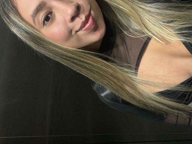 KYLIEGRET free sexy photo