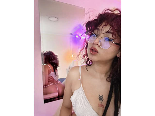 SUNNYMAYAA free sexy photo