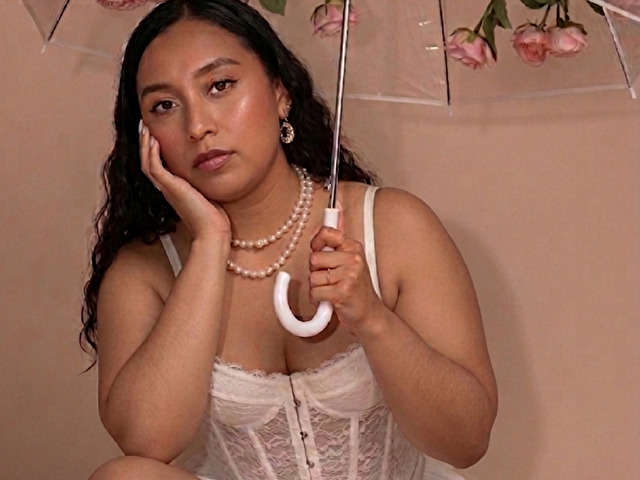 MIAVELVETX1 free sexy photo