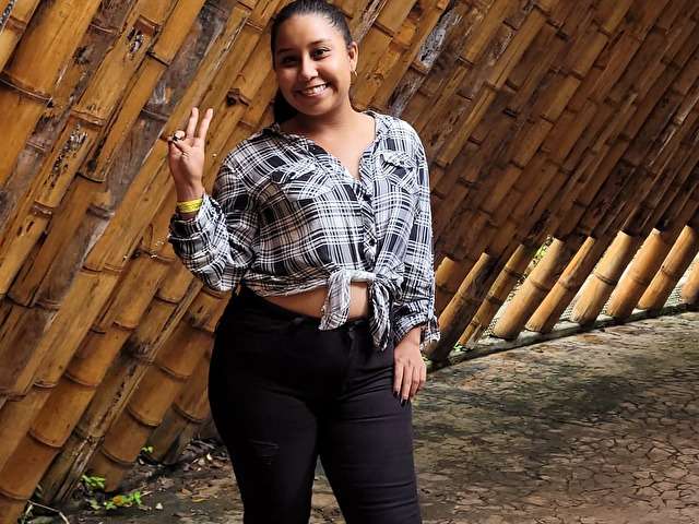 MIAVELVETX1 free sexy photo