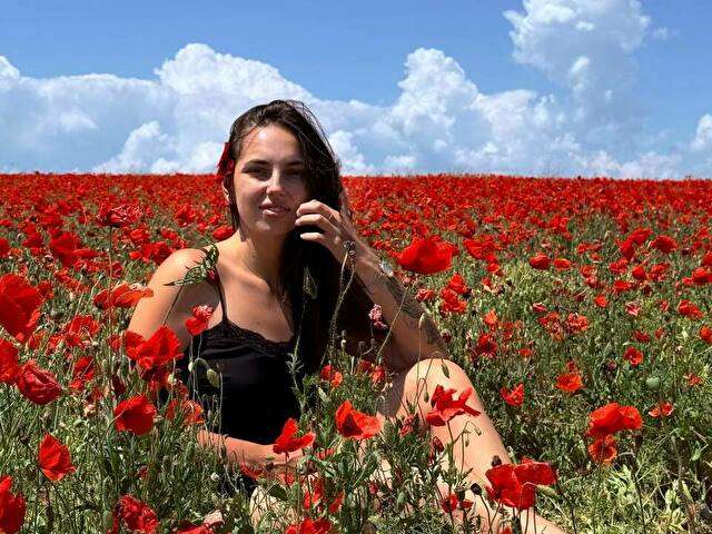SOFILUNE free sexy photo