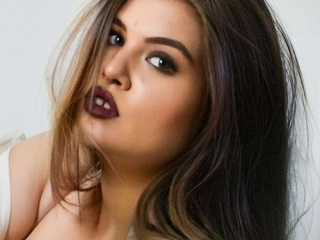 HONEYLIPS free sexy photo