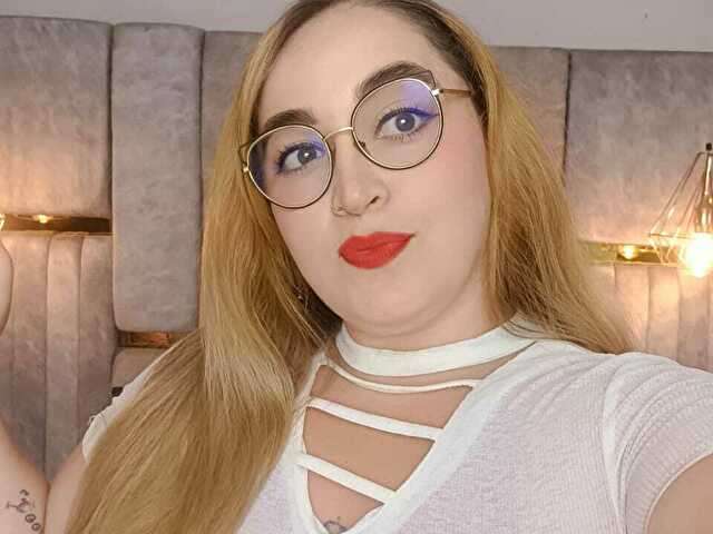 NATASHABLOND free sexy photo