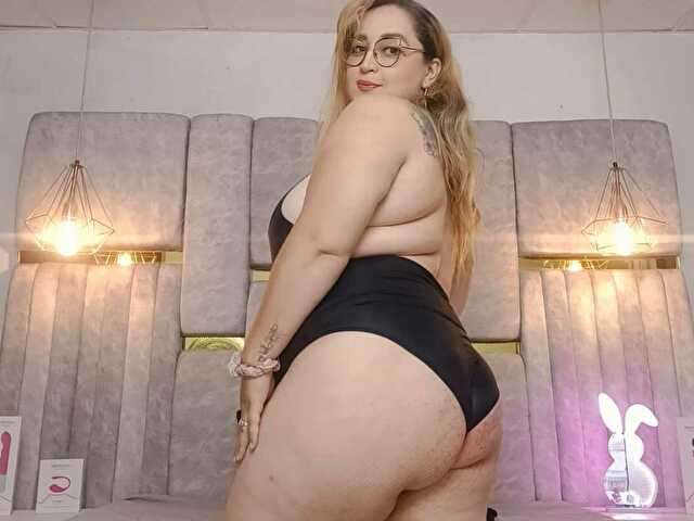 NATASHABLOND free sexy photo