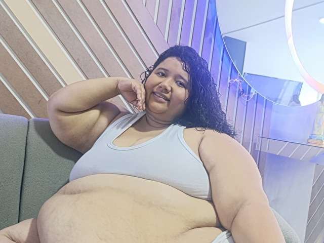 BIGLUCYY1 free sexy photo