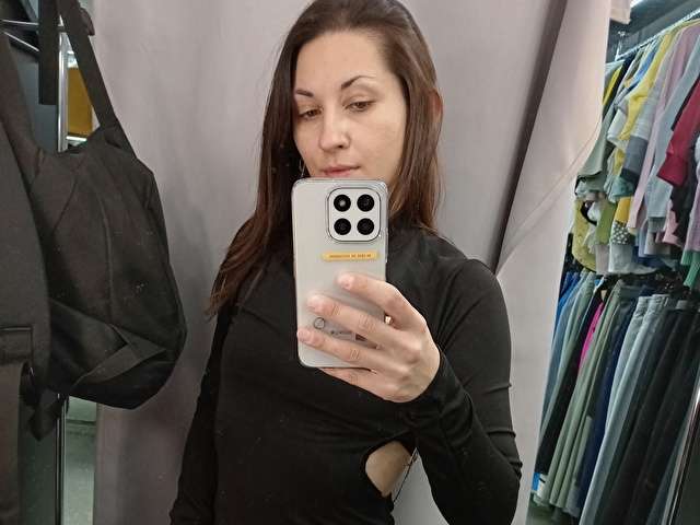 LIKA32 free sexy photo