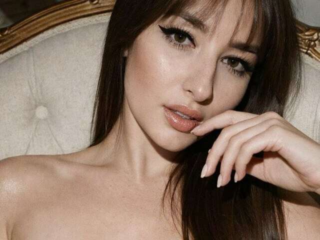 BIRDIEKISS free sexy photo