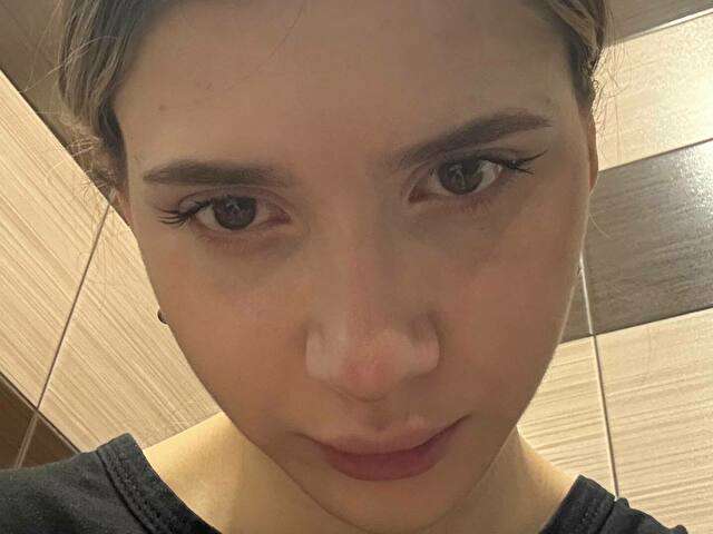 LIZZYYY free sexy photo