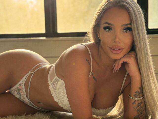 BLOSSOMBIA free sexy photo