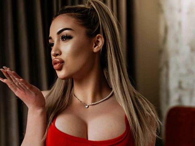 BLONDIEXSTAR1 free sexy photo