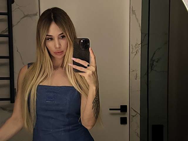 LOLABUNNY free sexy photo