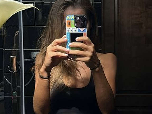 EMILYGRACEY free sexy photo