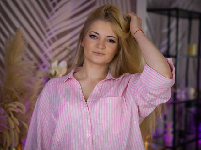 LUXACOLE free sexy photo
