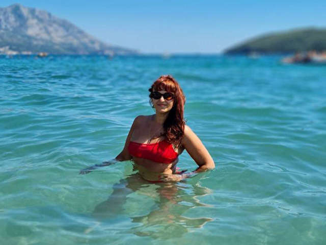 ELINASAINT free sexy photo