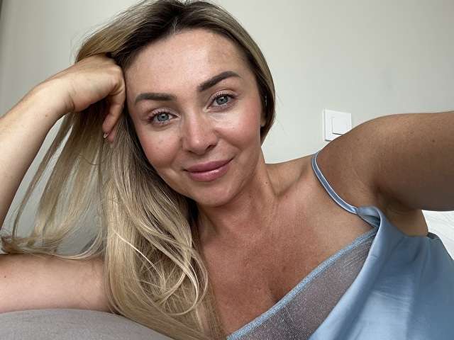 CHLOOEE1 free sexy photo
