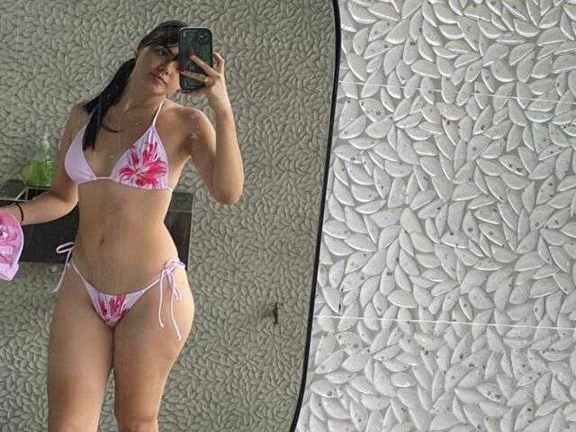 DAPNEKIT free sexy photo