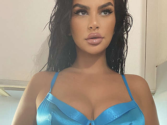 COSHONA free sexy photo