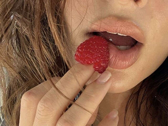 CHLOECARAMEL free sexy photo